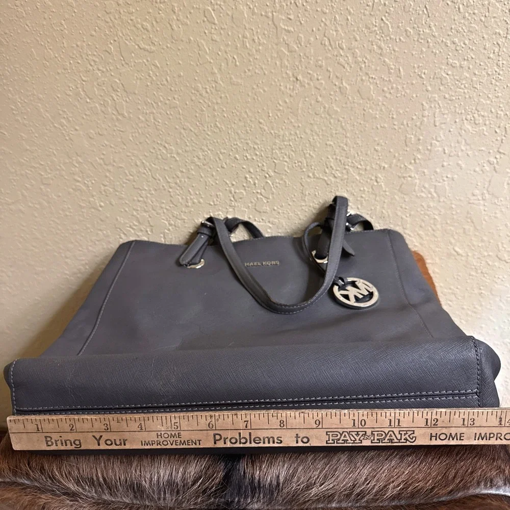 Michael Kors Jet Set Shoulder Tote‎ Bag Gray Saffiano Leather Purse READ